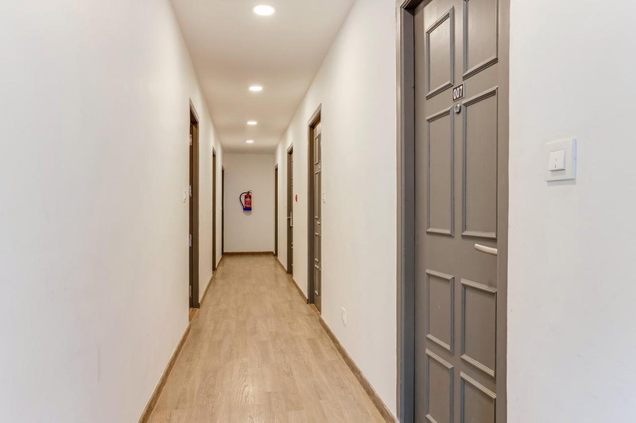 Upar Hotels Uthandi, Ecr Csennai Kültér fotó